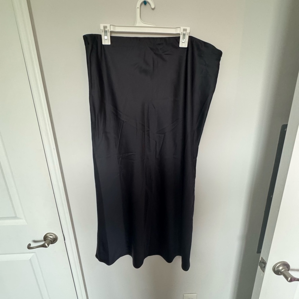 Elegant Black Women's Skirt